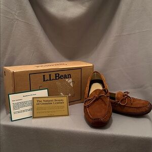 Women’s tan moccasins size 9 still in box free shipping